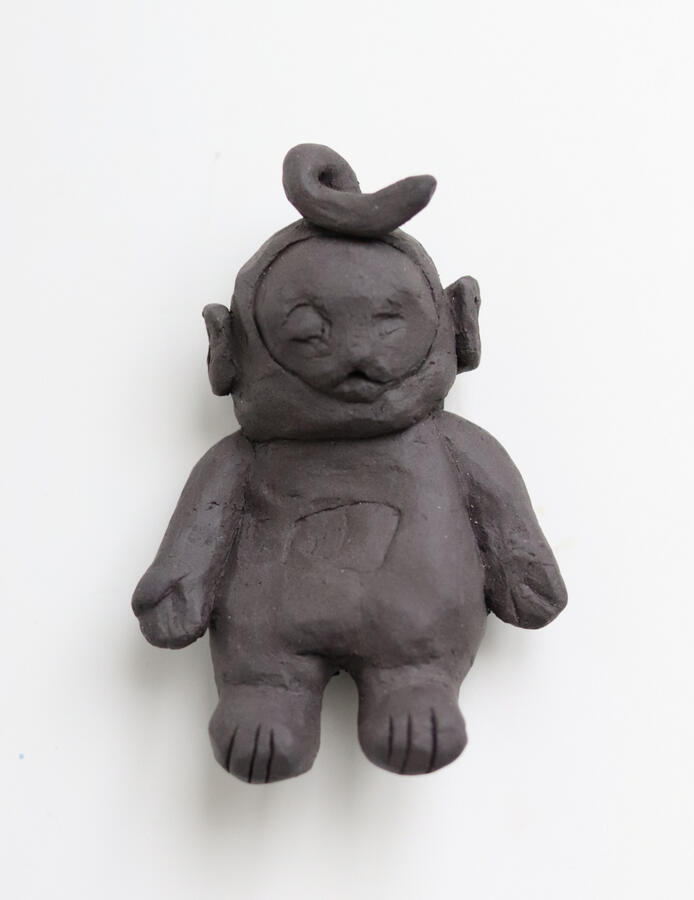 &quot;Jotain tuttua&quot;, keramiikka, 8 x 6 x 4 cm, 2022