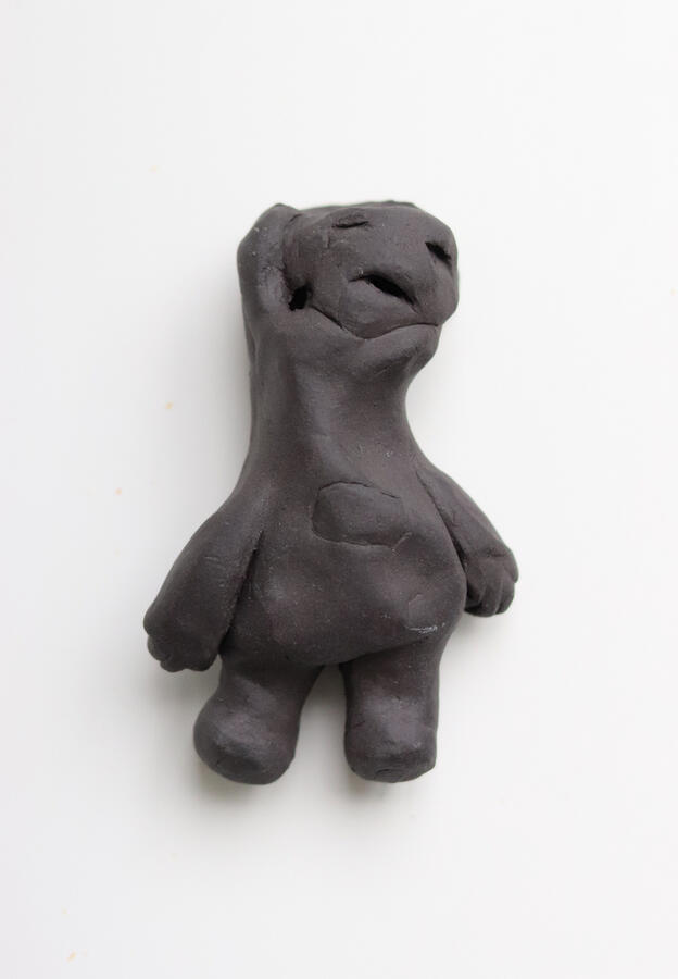 "On vähä revitty olo", 8 x 6 x 4 cm, 2022